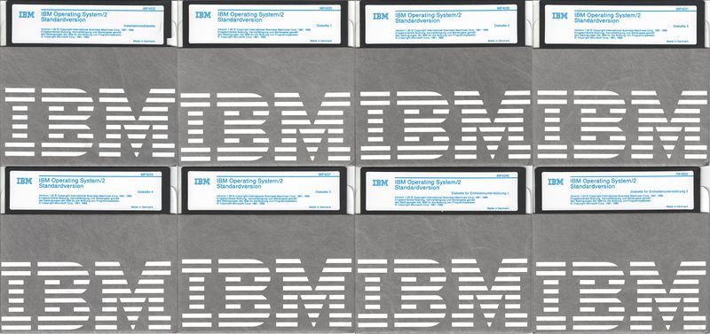 Файл:Os2 1.20 se german floppies.jpg